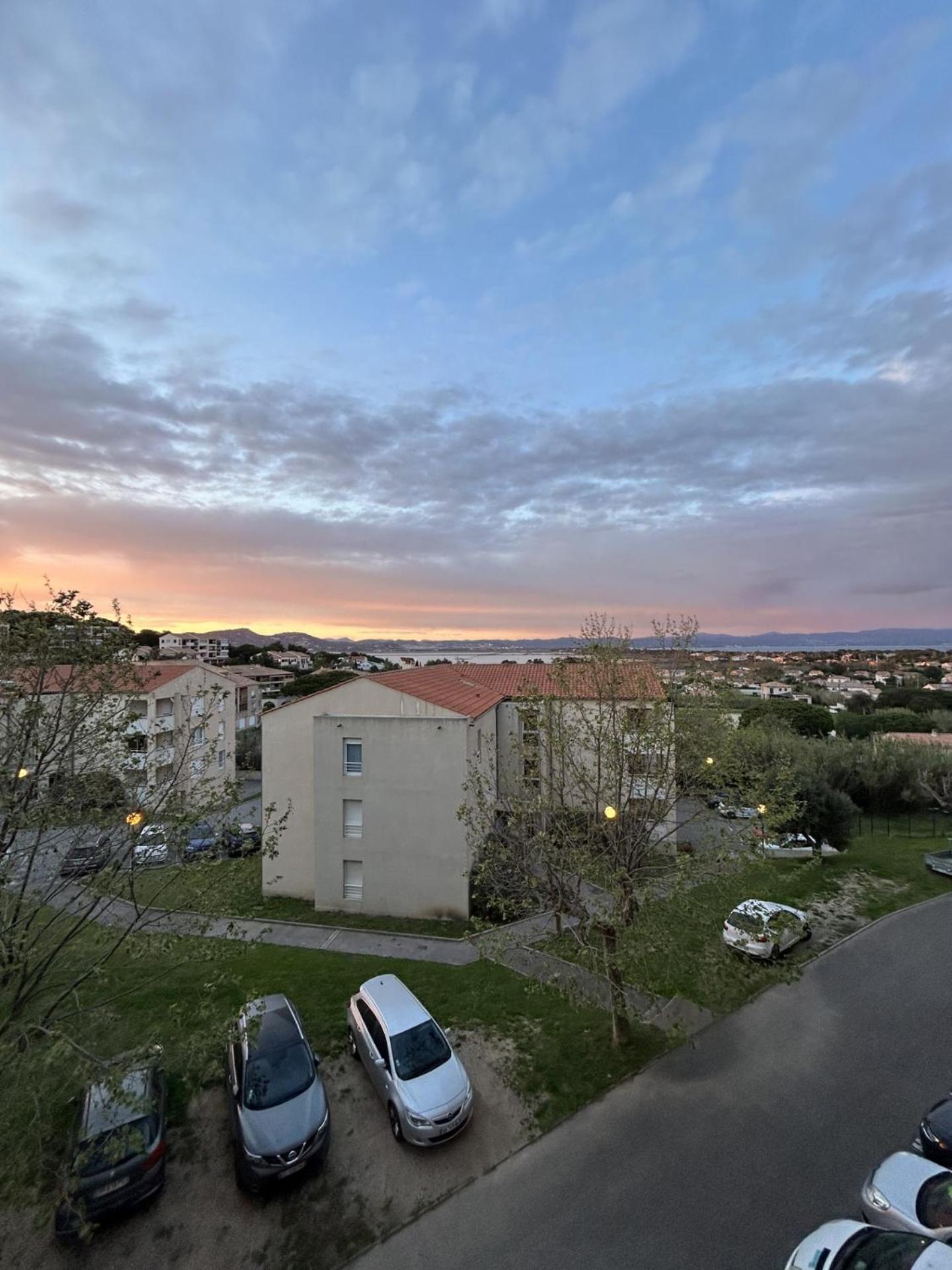 Superbe Duplex Refait A Neuf ! Apartamento Hyères Exterior foto